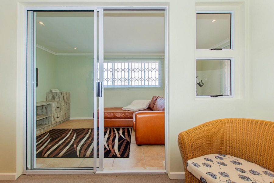 To Let 3 Bedroom Property for Rent in Country Club Western Cape